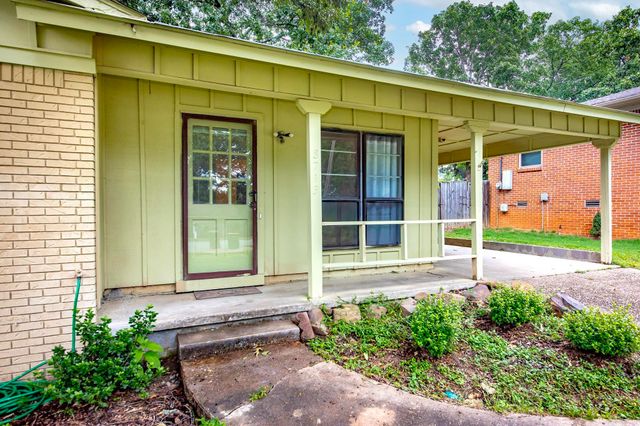 8713 Merrymen Road, Sherwood, AR 72120