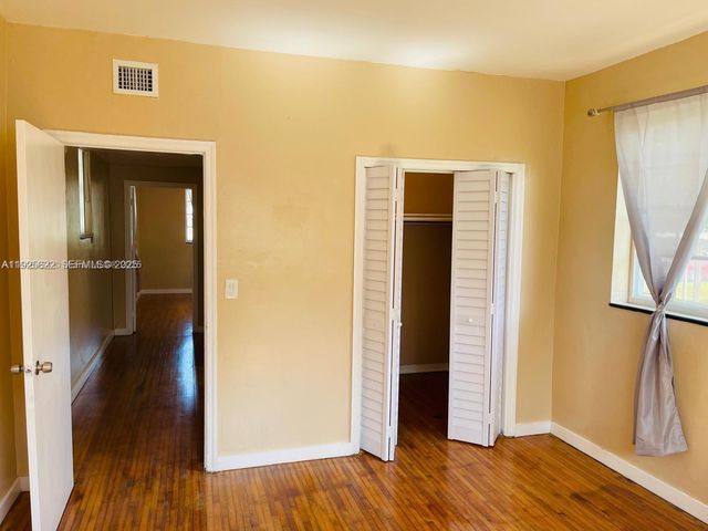 1400 NE 148th St, Miami, FL 33161