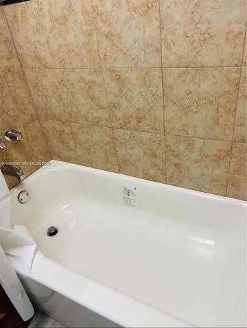 1400 NE 148th St, Miami, FL 33161