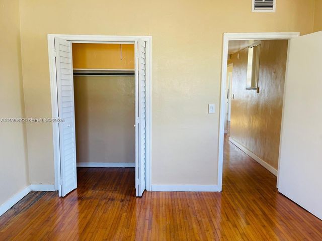 1400 NE 148th St, Miami, FL 33161