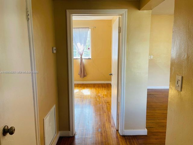 1400 NE 148th St, Miami, FL 33161