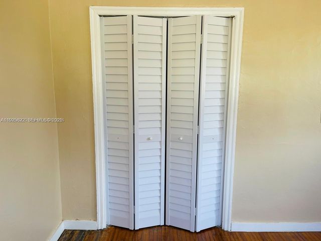 1400 NE 148th St, Miami, FL 33161