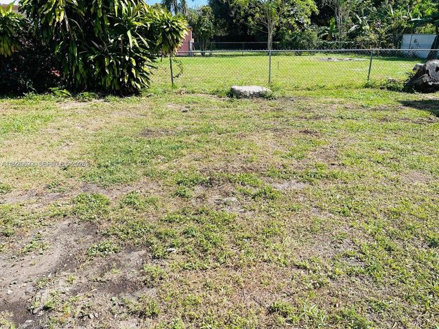 1400 NE 148th St, Miami, FL 33161