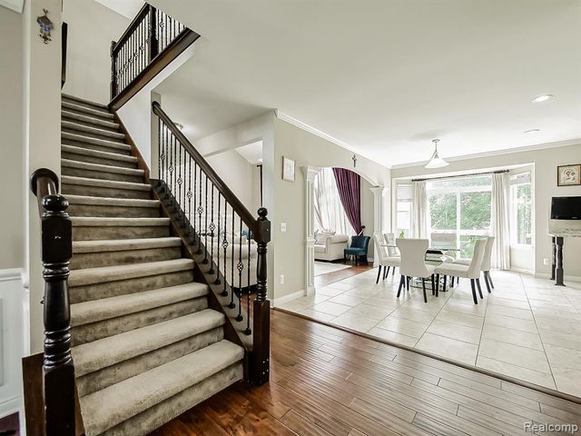 6960 Norway Drive, Troy, MI 48085