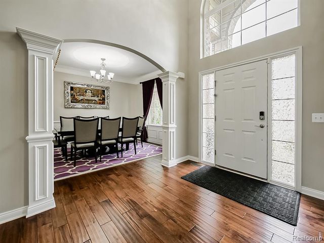 6960 Norway Drive, Troy, MI 48085