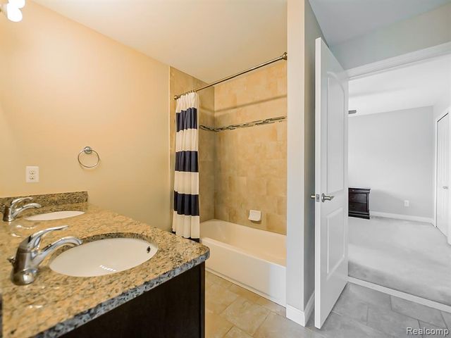 6960 Norway Drive, Troy, MI 48085