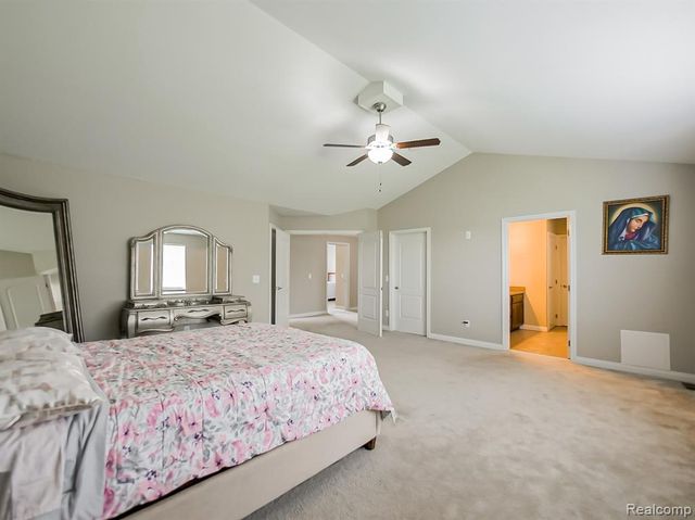 6960 Norway Drive, Troy, MI 48085