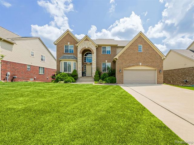 6960 Norway Drive, Troy, MI 48085