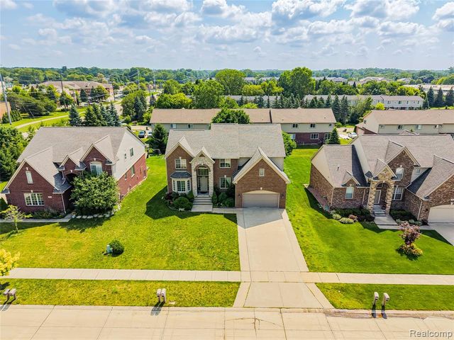 6960 Norway Drive, Troy, MI 48085