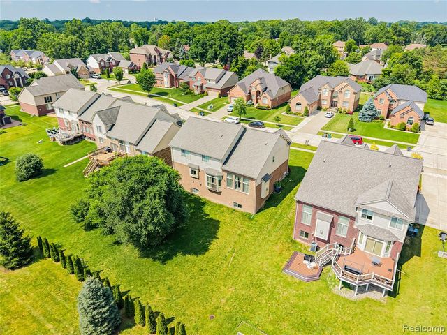 6960 Norway Drive, Troy, MI 48085