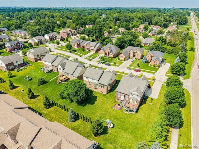 6960 Norway Drive, Troy, MI 48085