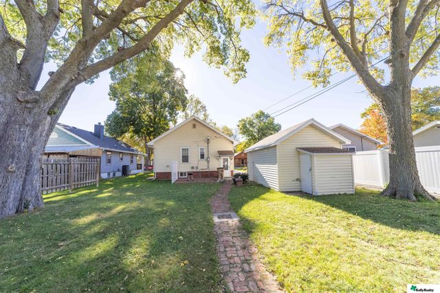 1020 W 8th Street, Grand Island, NE 68801