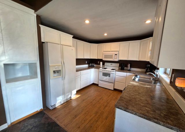 53156 Day Road, La Pine, OR 97739