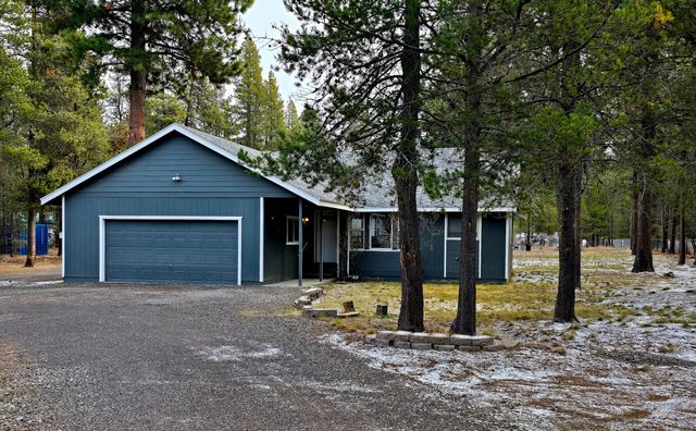 53156 Day Road, La Pine, OR 97739