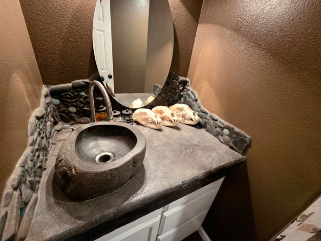 53156 Day Road, La Pine, OR 97739