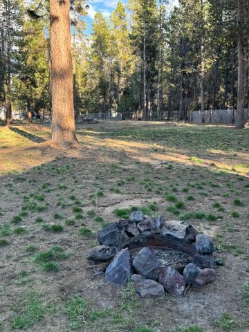 53156 Day Road, La Pine, OR 97739