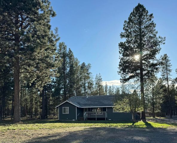 53156 Day Road, La Pine, OR 97739