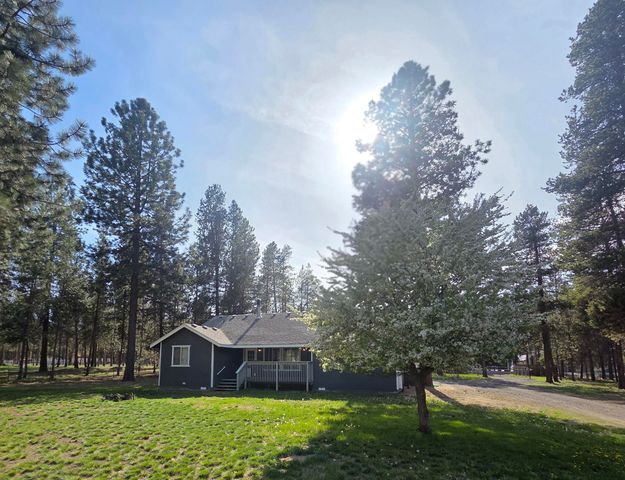 53156 Day Road, La Pine, OR 97739