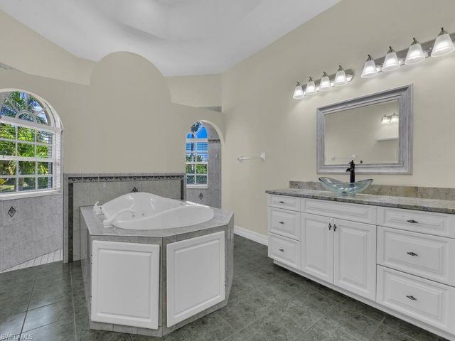 2662 31st LN, Cape Coral, FL 33914