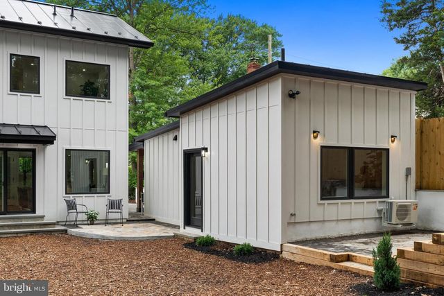 906 WADE AVE, Rockville, MD 20851