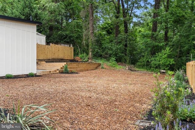 906 WADE AVE, Rockville, MD 20851