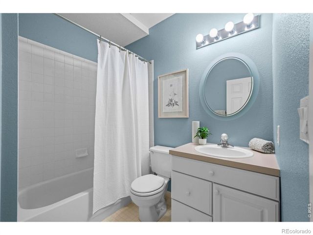 329 Wisteria Way, Lafayette, CO 80026