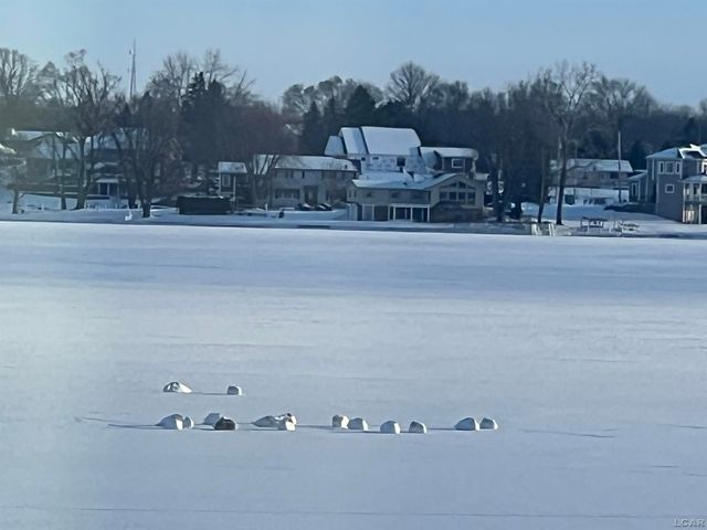 126 E Princess Drive, Brooklyn, MI 49230