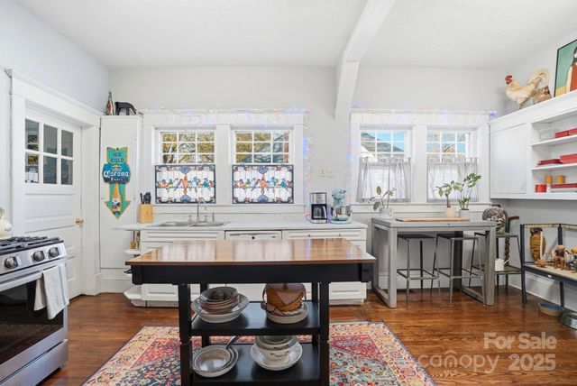 221 N Patterson Street, Statesville, NC 28677