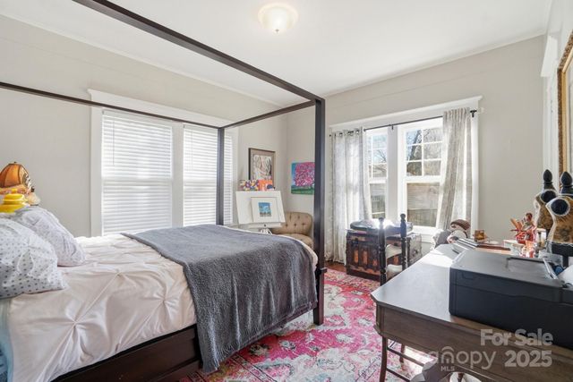 221 N Patterson Street, Statesville, NC 28677