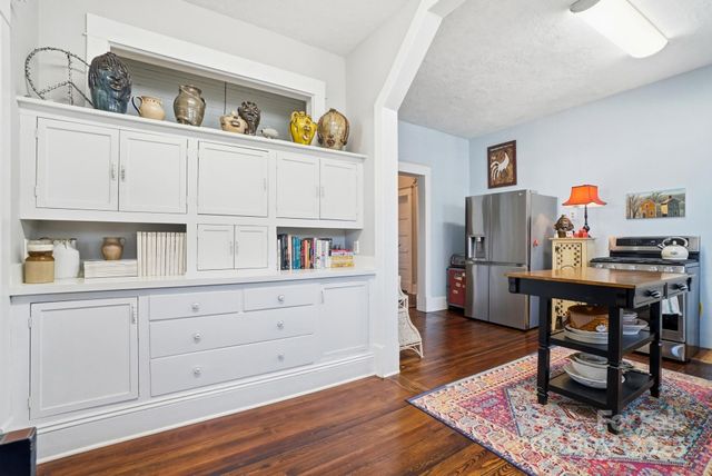 221 N Patterson Street, Statesville, NC 28677