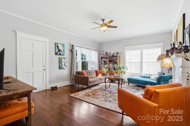 221 N Patterson Street, Statesville, NC 28677