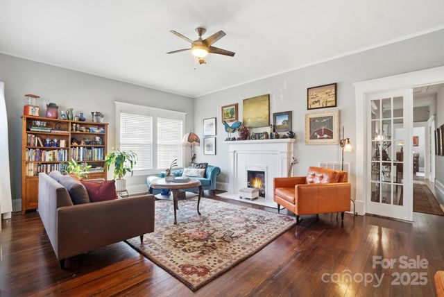 221 N Patterson Street, Statesville, NC 28677