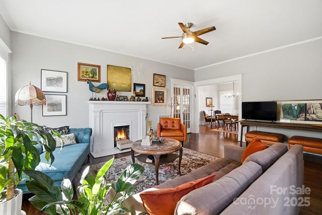 221 N Patterson Street, Statesville, NC 28677