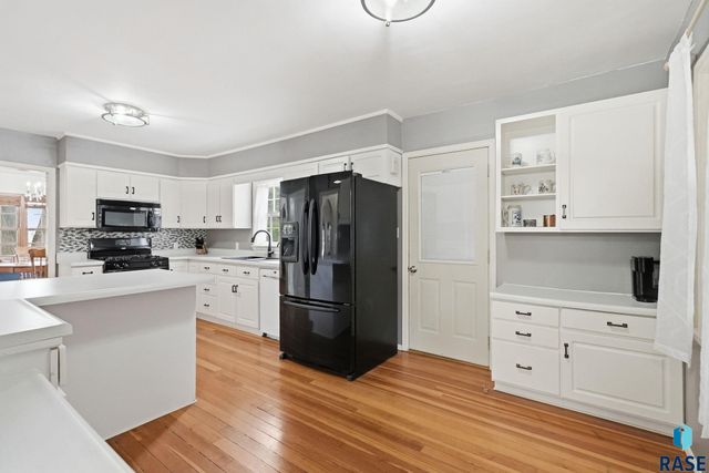 1910 S Phillips Ave Avenue, Sioux Falls, SD 57105