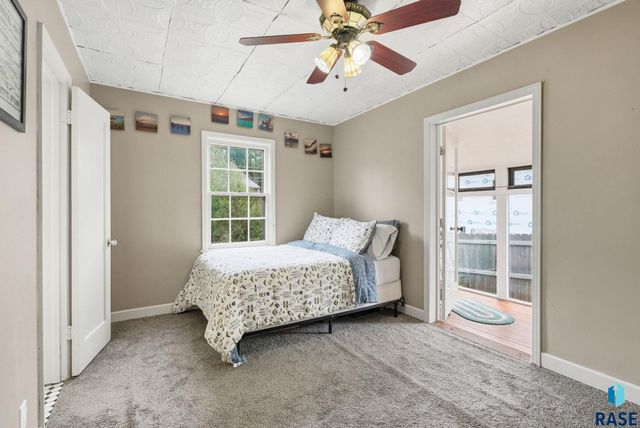 1910 S Phillips Ave Avenue, Sioux Falls, SD 57105