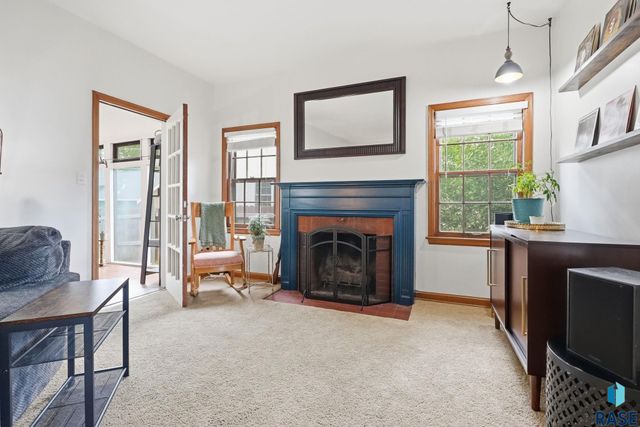 1910 S Phillips Ave Avenue, Sioux Falls, SD 57105