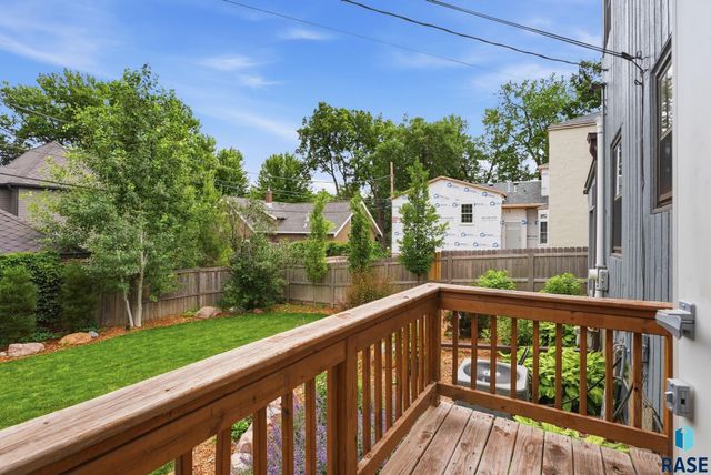 1910 S Phillips Ave Avenue, Sioux Falls, SD 57105