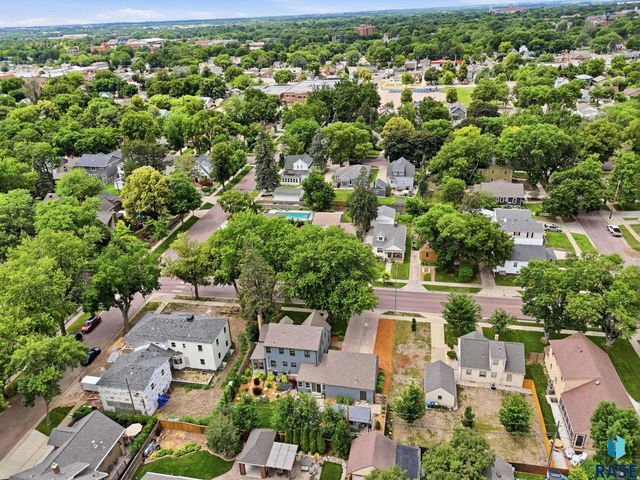 1910 S Phillips Ave Avenue, Sioux Falls, SD 57105