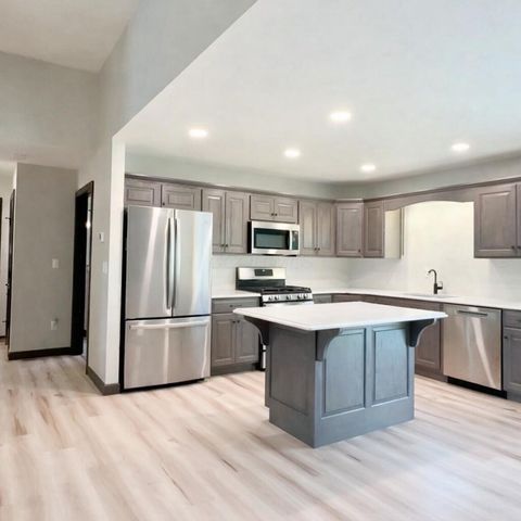 124 Heatherwood Drive, Howard, OH 43028