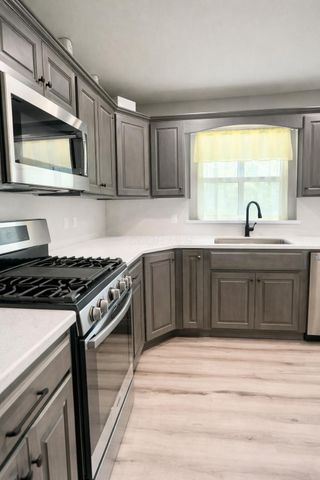 124 Heatherwood Drive, Howard, OH 43028
