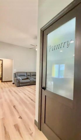 124 Heatherwood Drive, Howard, OH 43028