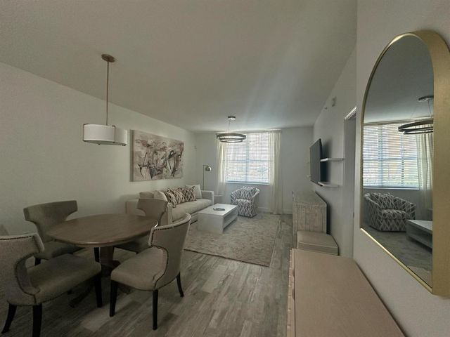 630 S Sapodilla Avenue 104, West Palm Beach, FL 33401