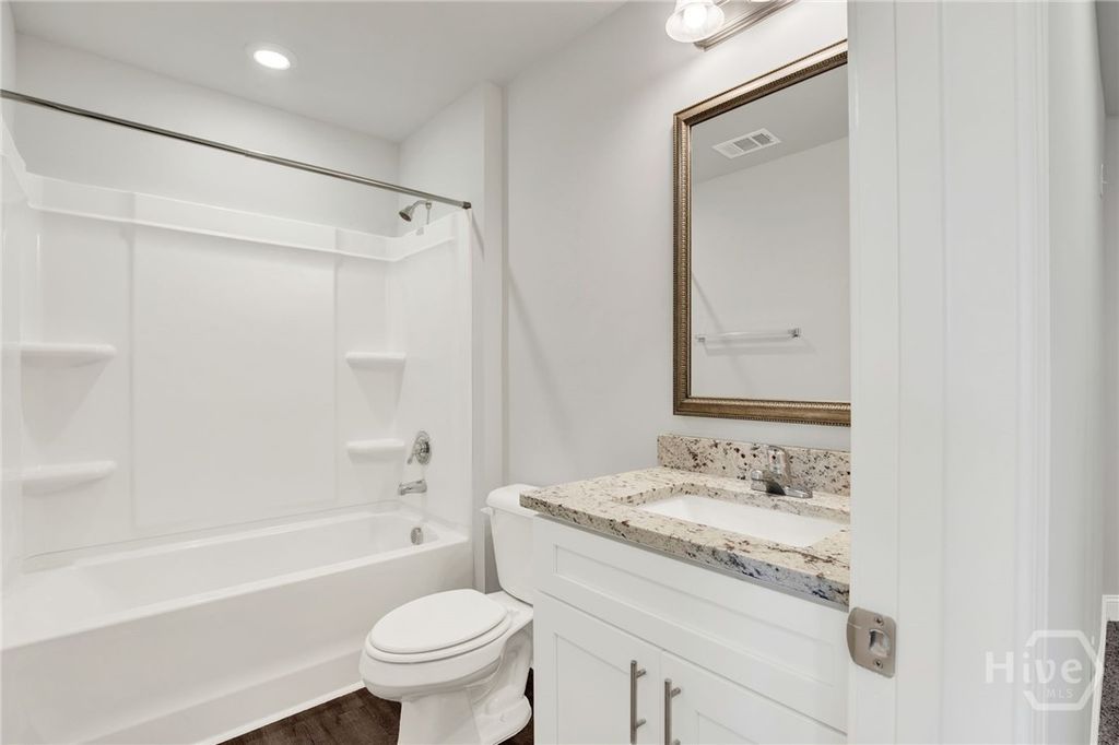 Image 12 of property listing at 77 Dorsey Drive, Richmond Hill, GA 31324