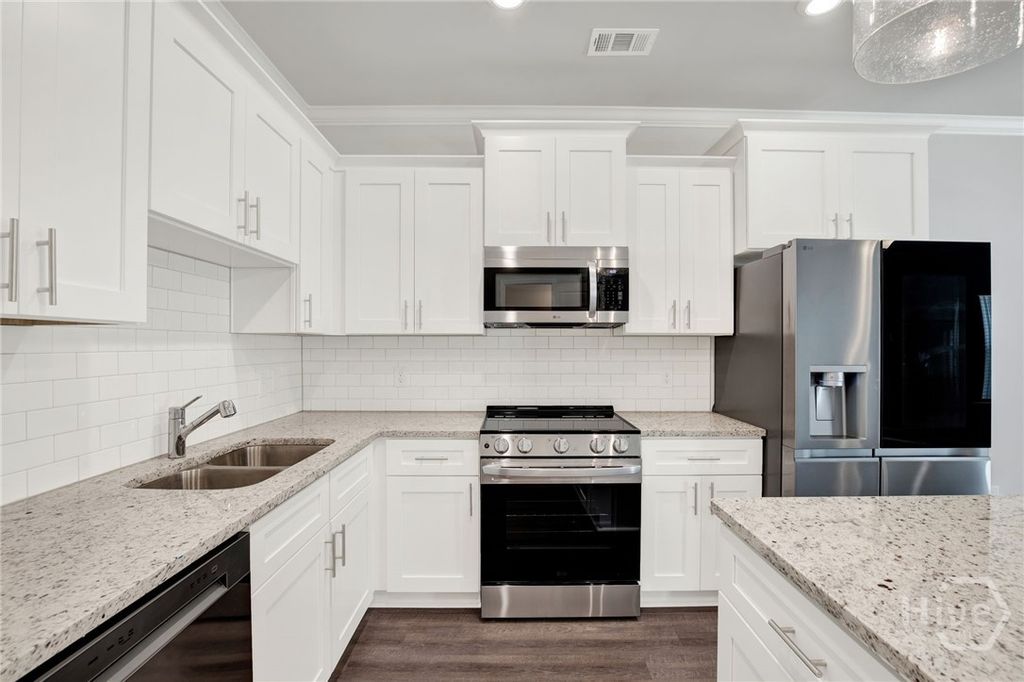 Image 32 of property listing at 77 Dorsey Drive, Richmond Hill, GA 31324