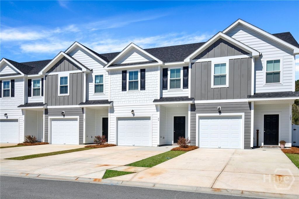 Image 4 of property listing at 77 Dorsey Drive, Richmond Hill, GA 31324
