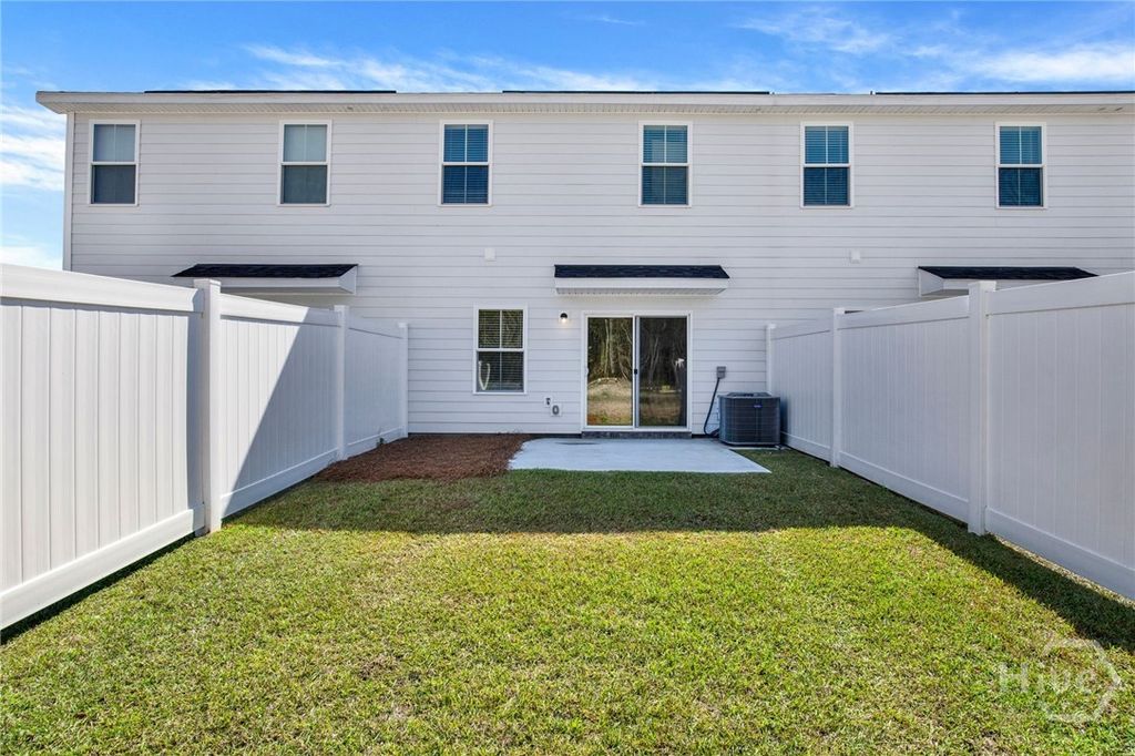 Image 5 of property listing at 77 Dorsey Drive, Richmond Hill, GA 31324