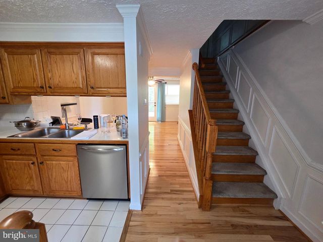 8332 ROCKY FORGE CT, Springfield, VA 22153
