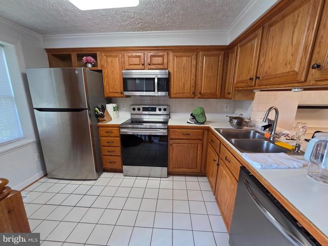 8332 ROCKY FORGE CT, Springfield, VA 22153
