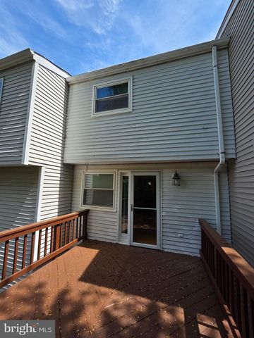 8332 ROCKY FORGE CT, Springfield, VA 22153