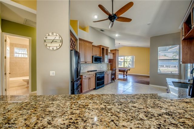 1705 SW 44th TER, Cape Coral, FL 33914